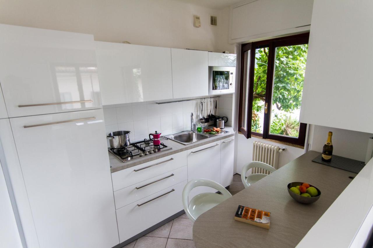 Apartment The Palm With Garden Sala Comacina Exterior photo